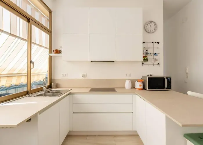 Cute Flat Near The Beach With Parking
