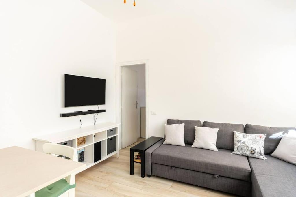 Cute Flat Near The With Parking Apartment Viareggio