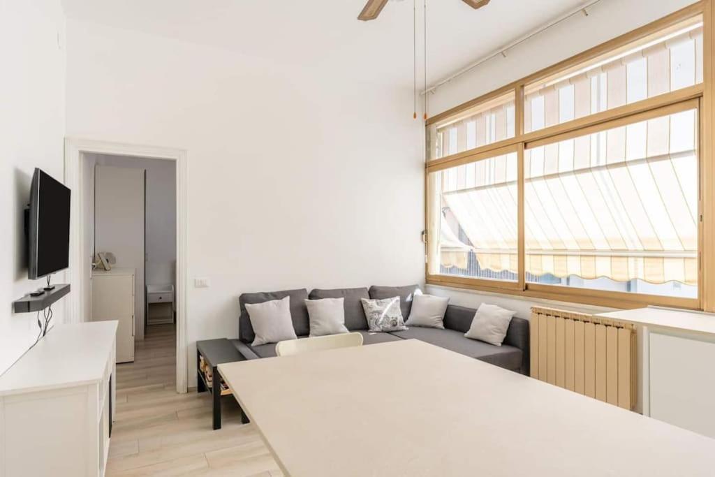 Cute Flat Near The With Parking *